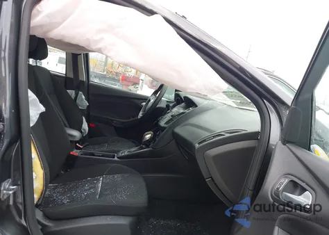 2018 Ford Focus Se z USA, uszkodzony, nr VIN 1FADP3K26JL330163